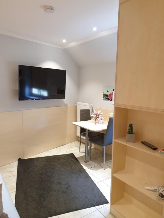 Altenstadt an der Waldnaab Hausner'S Hotel- Studio Apartments מראה חיצוני תמונה